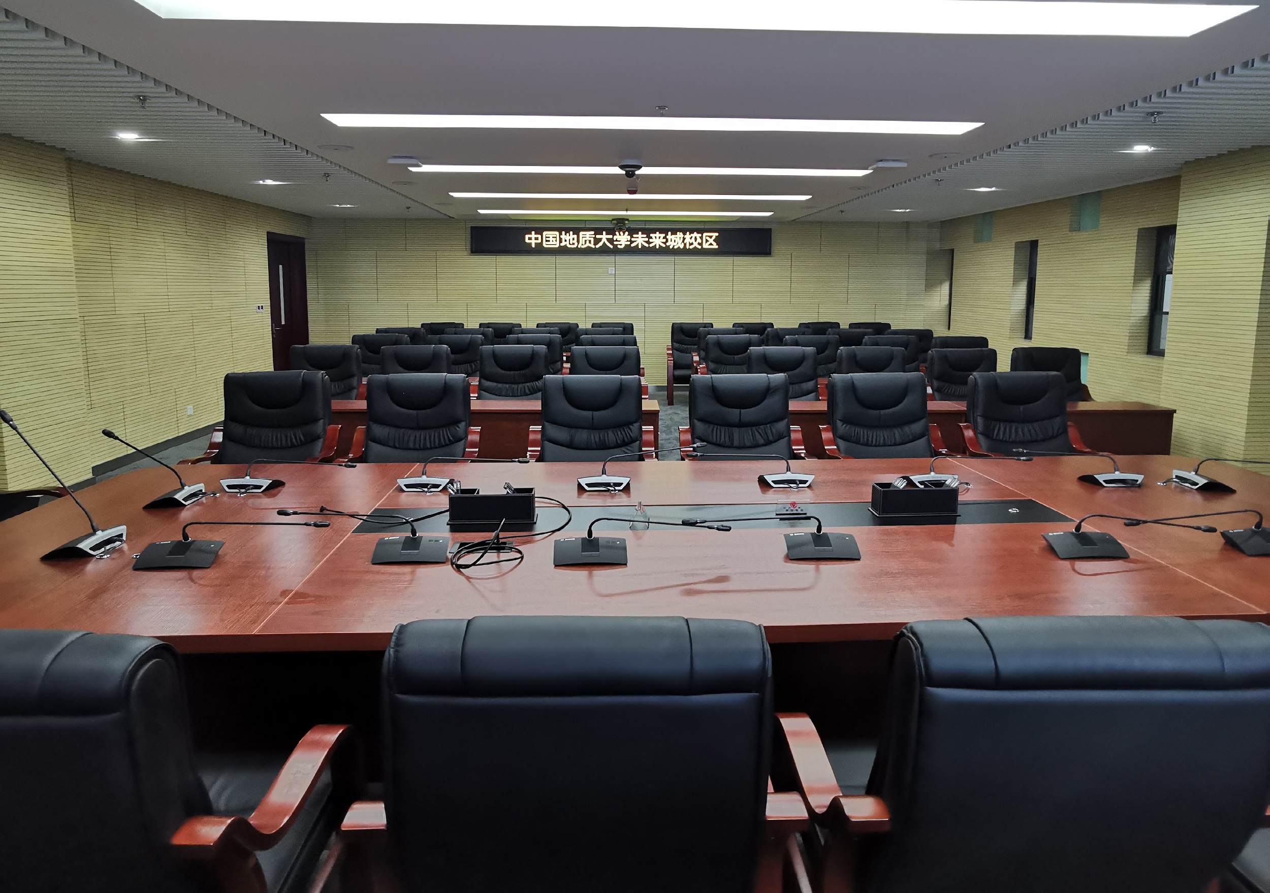 1569750266535066710.jpg 教服 2F 227 視頻會(huì )議室 4.jpg