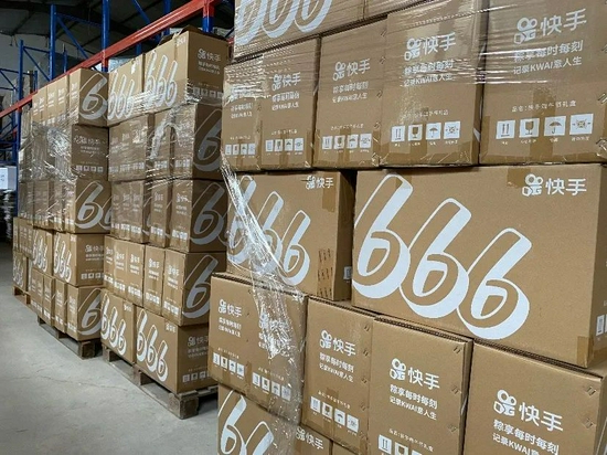 快手愛(ài)心物資馳援河南，照片由快手提供面